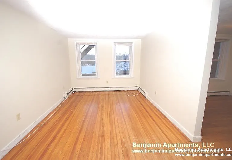 310 Tappan St #10 — Photo 4