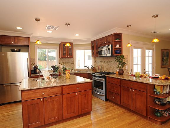 Gourmet Kitchen