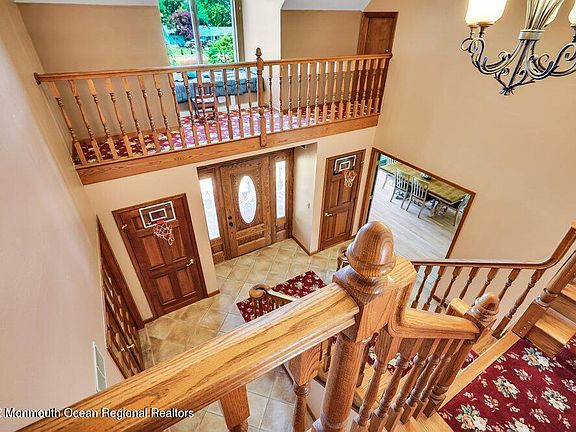 4th image of 848 Breezy Oaks Dr