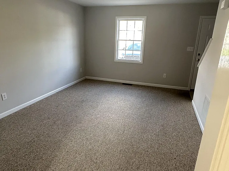 412 Betsy Bell Rd — Photo 3