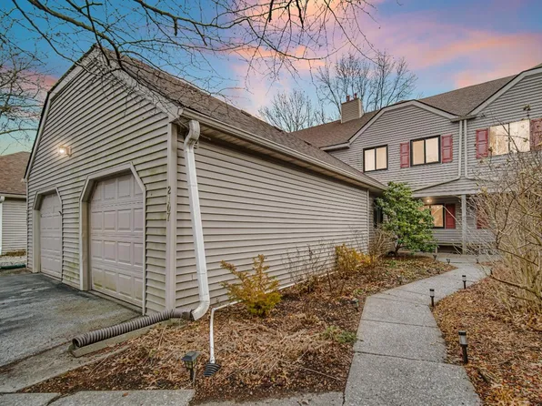2107 Dogwood Ln, Chesterton, IN 46304