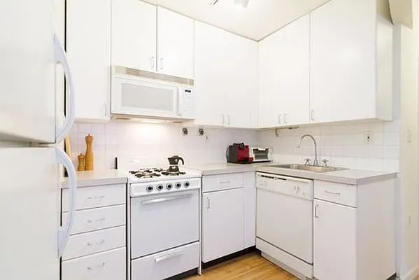 Rented by The Downtown LLC | media 12