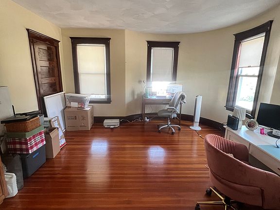 5th image of 59 Bedford St Unit 1