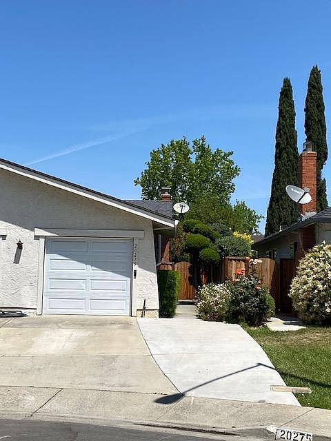 1st image of 20275 Vista Ct