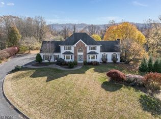 104 Birch Ln, Bloomsbury, NJ 08804