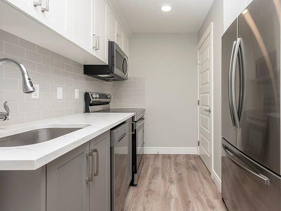 5th image of 10060 46th St NE #114