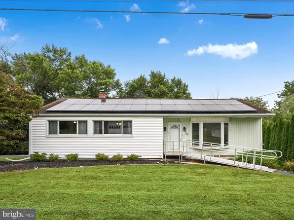 811 Pleasant View Dr, Ephrata, PA 17522