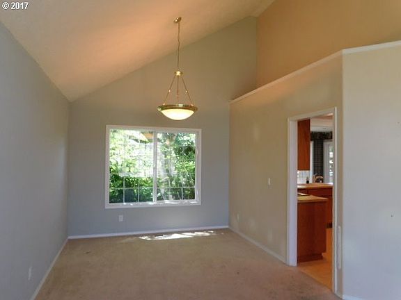 3rd image of 6413 Jaymar Dr NE