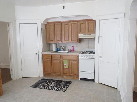 4th image of 6630 Malvern Ave