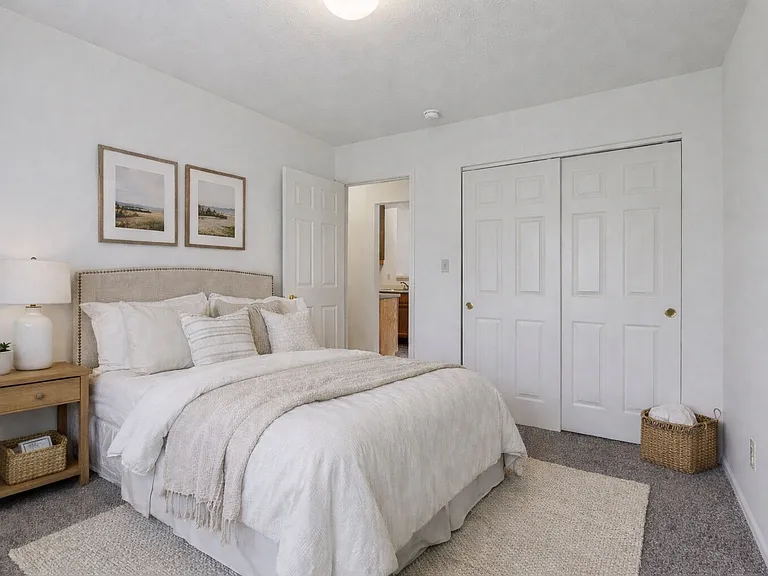 Broadway Village Apartments — Photo 11