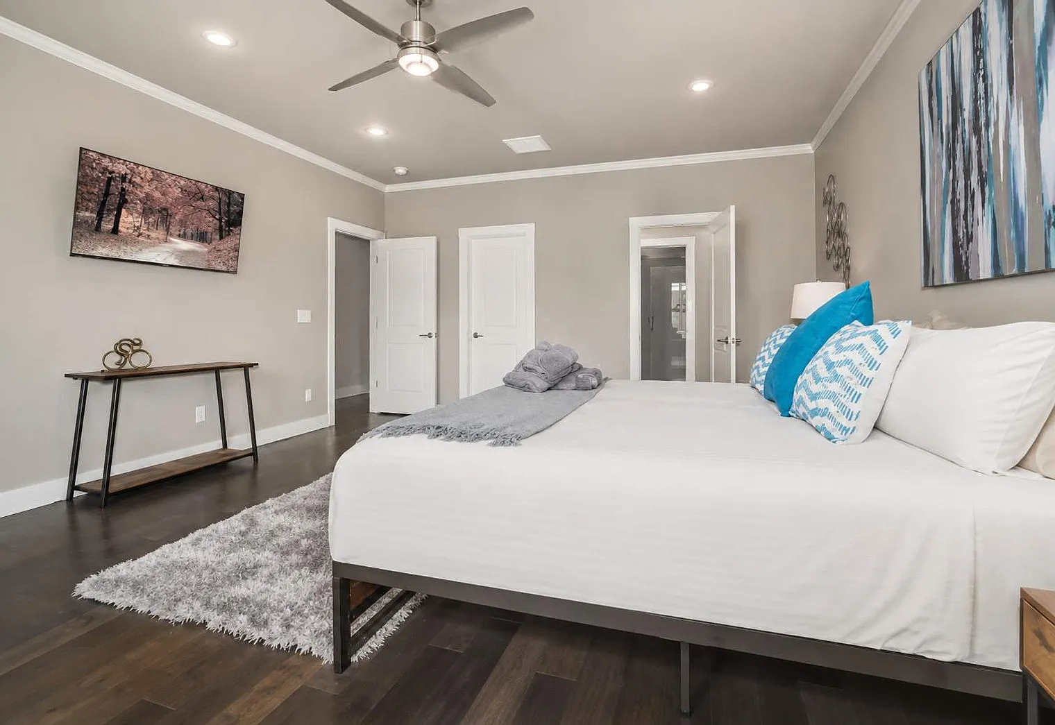 3 bed, 2.0 bath, 1862 sqft, $5,184 — Photo 4
