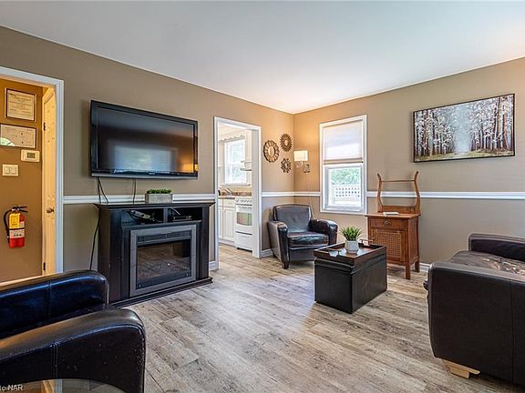 4th image of 568 Mississagua St
