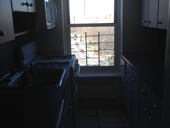 2nd image of 6864 Yellowstone Blvd APT B60