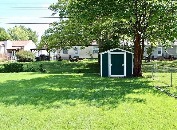 5th image of 12136 Parkwood Pl