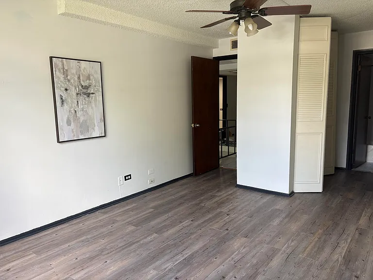 3660 Inverrary Dr #1B — Photo 9