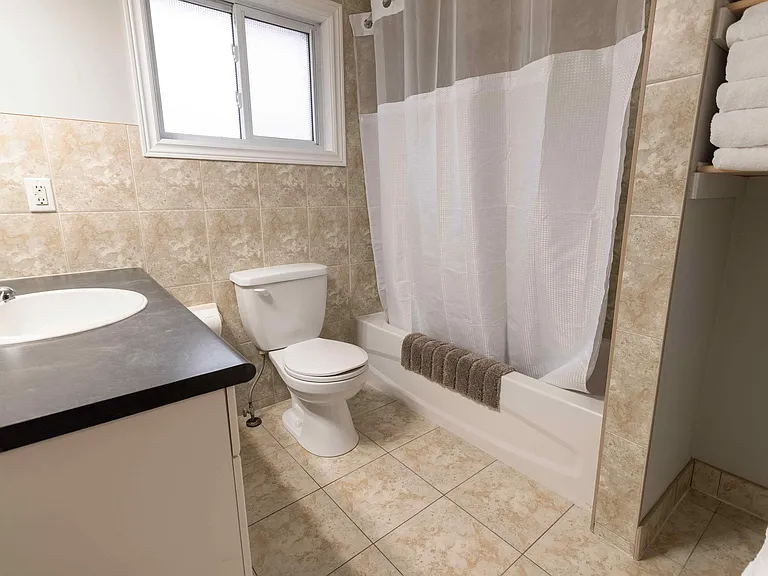 7591 Scholfield Rd — Photo 24