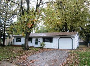 385 Dunbar Rd, Wauconda, IL 60084