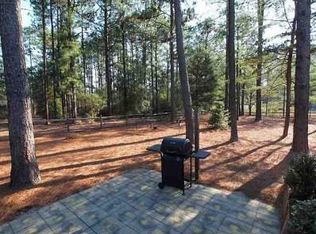 139 Woodburn Rd, Pinehurst, NC 28374