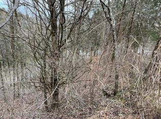 42 Trailwoods Lake Rd, Bagdad, KY 40003