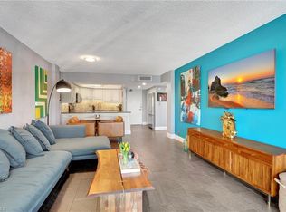 1 Bluebill Ave APT 403, Naples, FL 34108