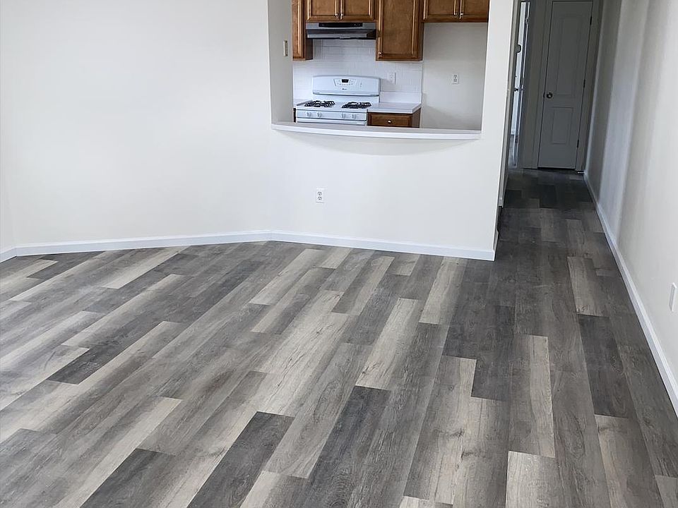 1st image of 2971 Hylan Blvd
