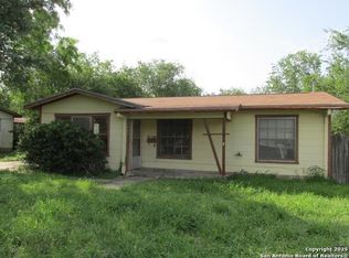 1403 E Corpus Christi St, Beeville, TX 78102