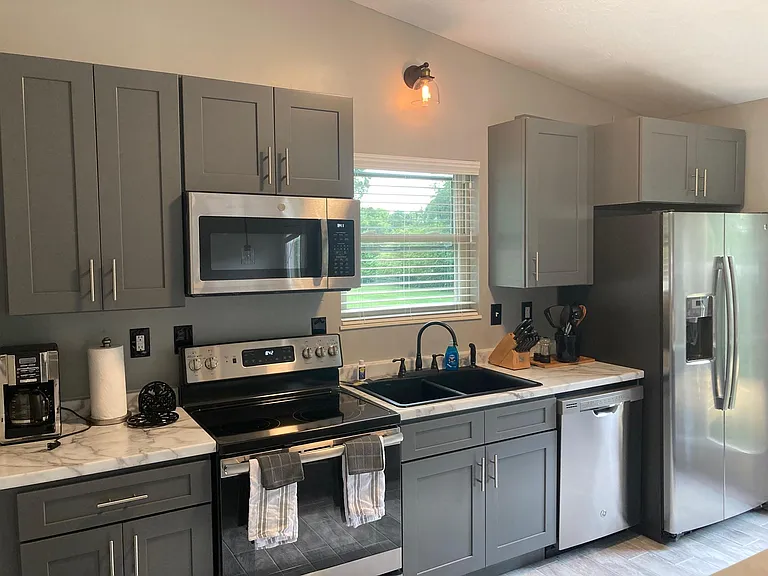 490 Beechwood Cir — Photo 9