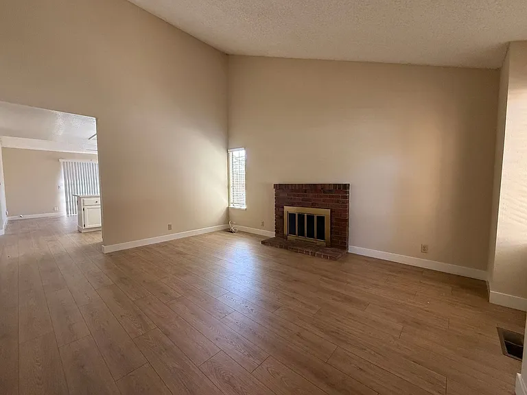 535 Bayview Park Dr — Photo 8