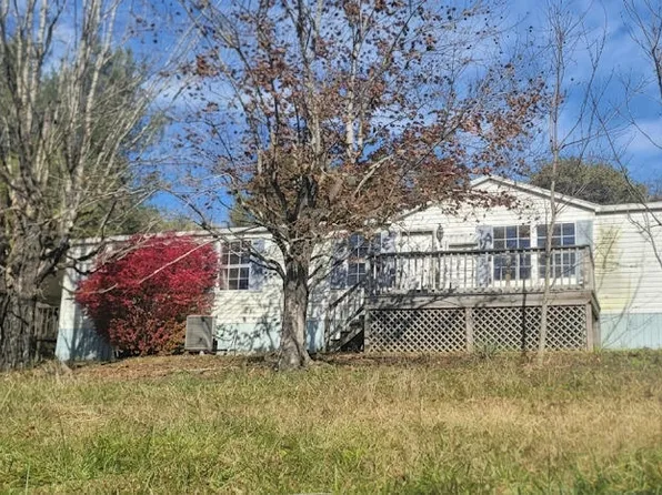 9247 Baker Ln, Bristol, VA 24202