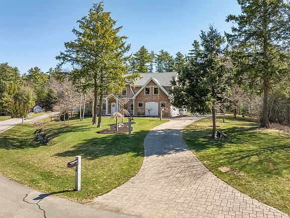 3rd image of 27 Parker Way