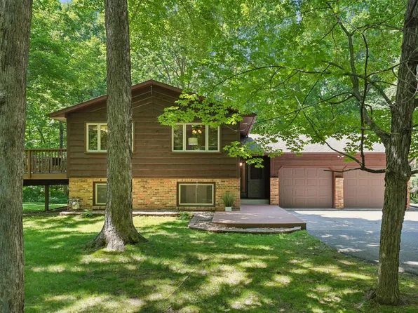 4697 McAllister Ave NE, Saint Michael, MN 55376
