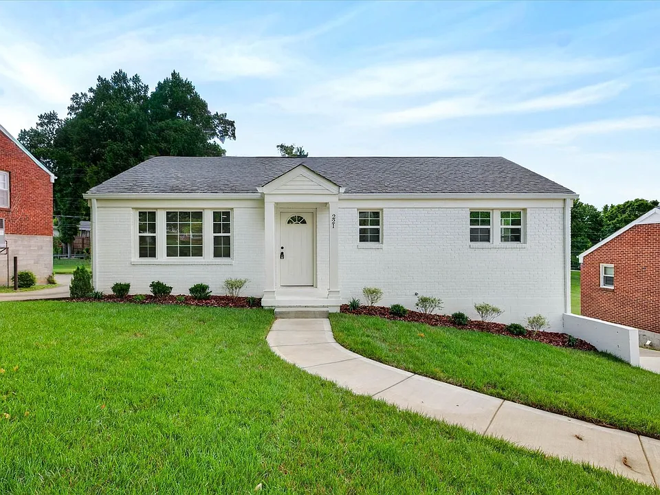 221 Clearview Dr