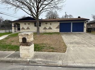 402 Bertetti Dr, San Antonio, TX 78227