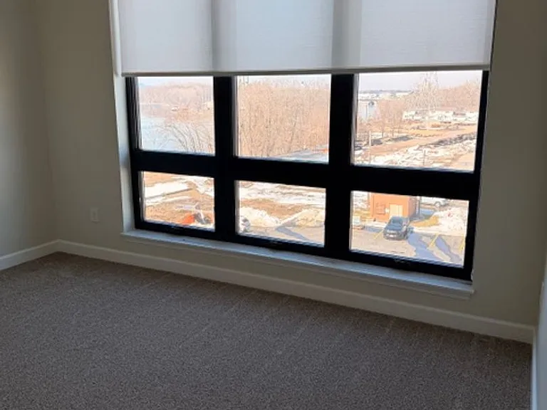 Brand New - War Eagle Apartments in the River Point District — Photo 20
