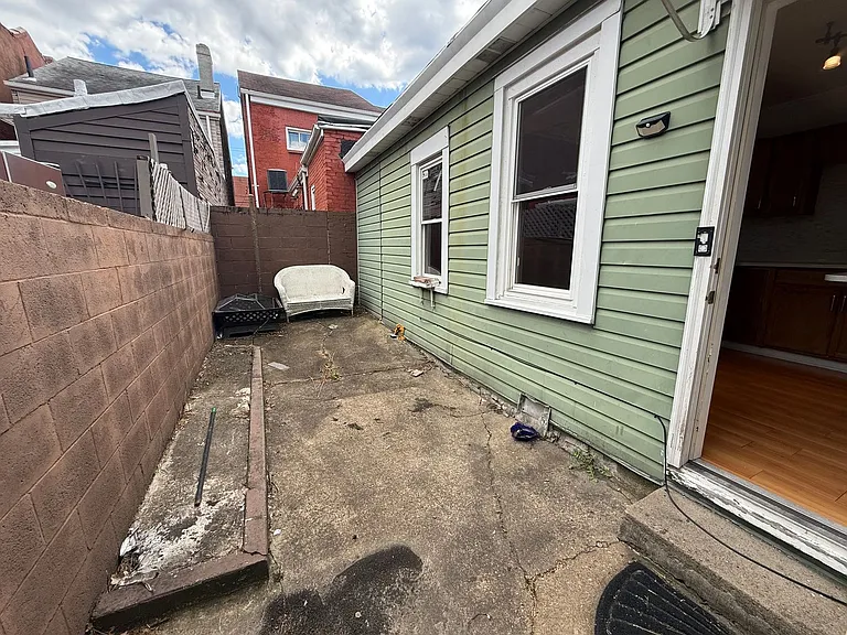 1916 Larkins Way — Photo 19