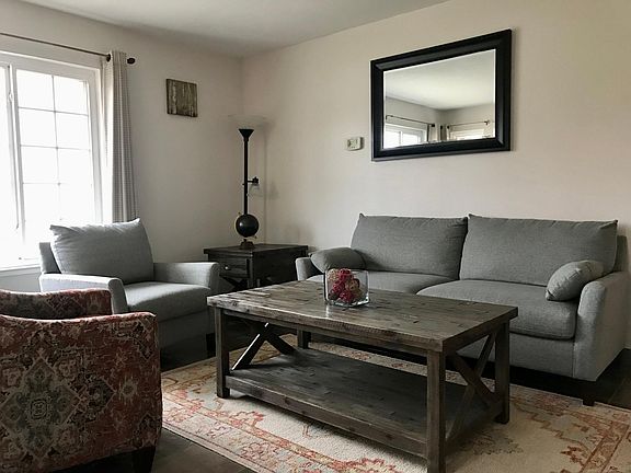 5th image of 286 Granville Ct