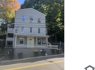 3 Maple St #5, Seymour, CT 06483