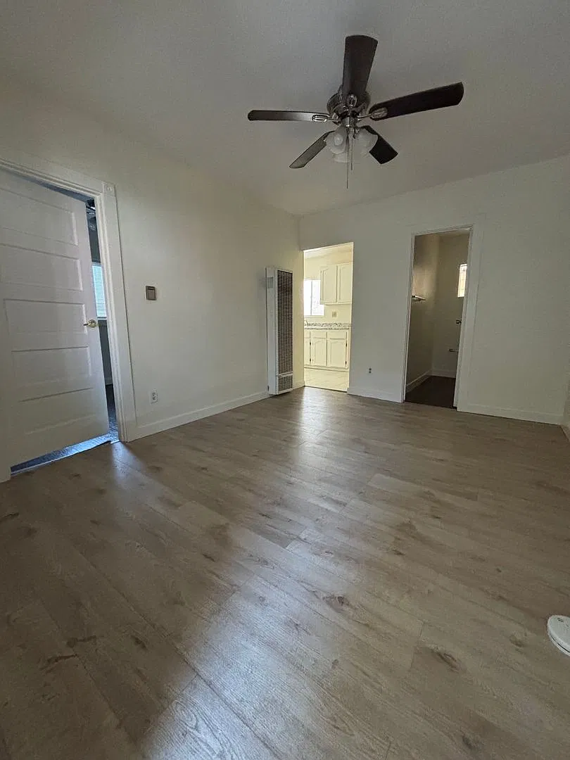 W. 10th Street, Long Beach, CA 90813 — Photo 2