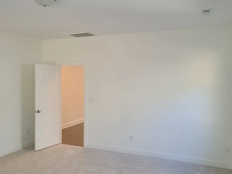2067 Maggie Valley Dr — Photo 2