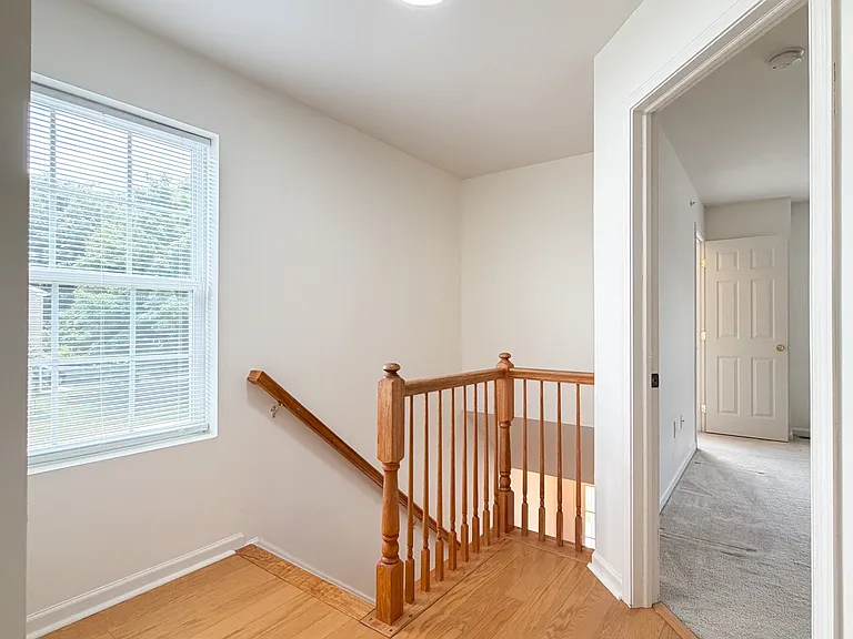 900 Cadwell Ln — Photo 21