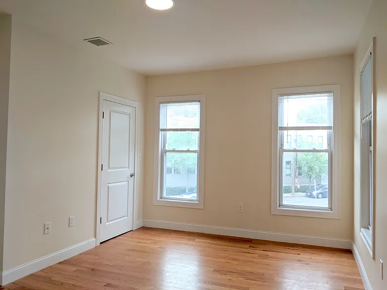 23 Thorndike St #3 — Photo 19