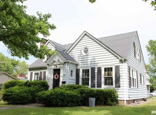 212 N 19th St, Herrin, IL 62948