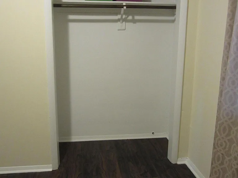 1200 Schaub Dr — Photo 9