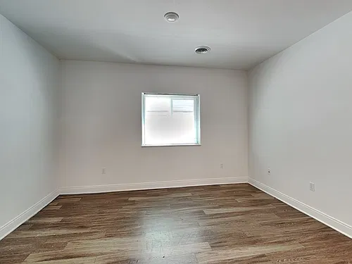 Floor plan 908 S Oak St - Lease Now for Fall 2027