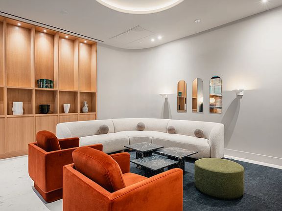 4th image of 250 W 49th St #11002