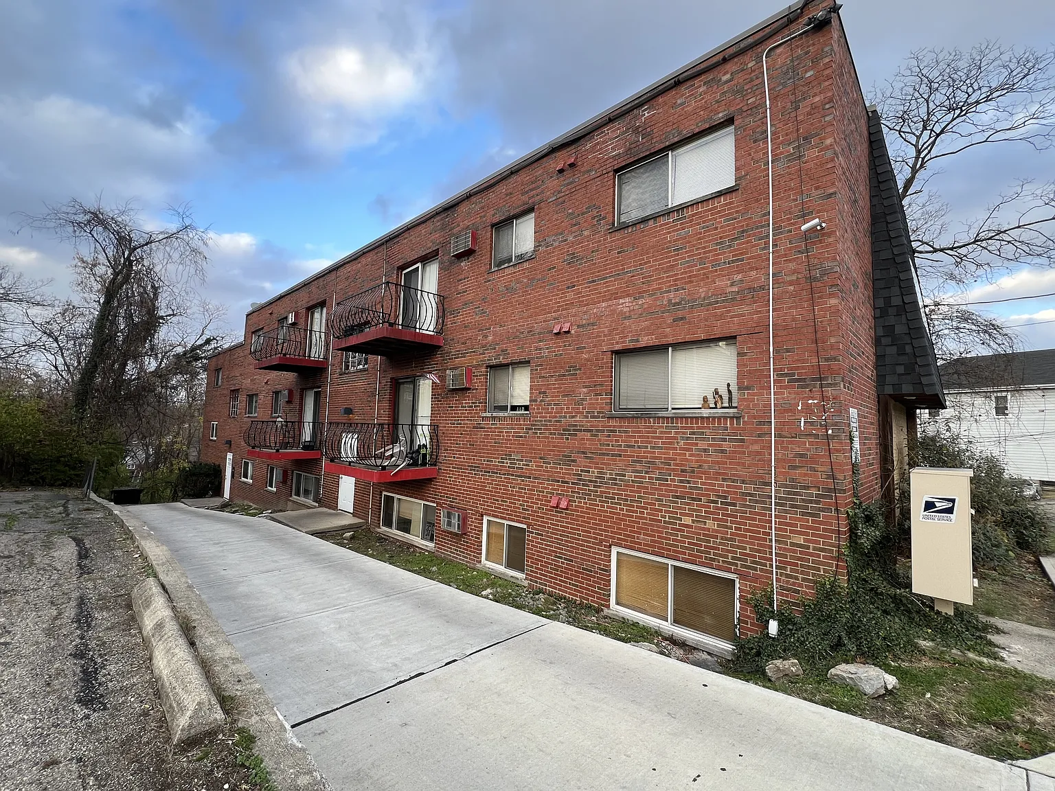 Harrison Avenue, 2618 - 45211 - 3 — Photo 3