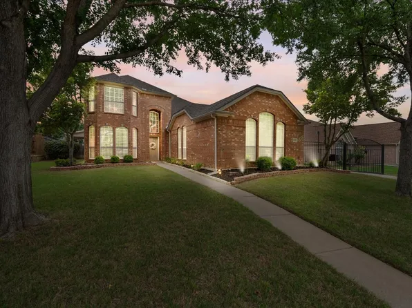 3015 Saint Amanda Dr, Mansfield, TX 76063