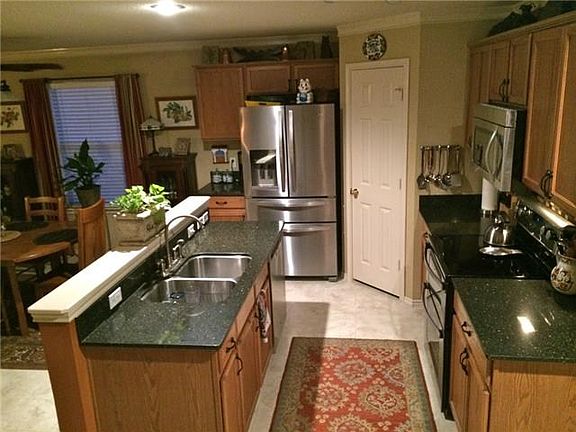 3rd image of 2416 Melissa Oaks Ln