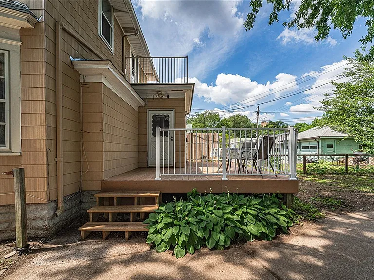 Minnehaha Ave W — Photo 28