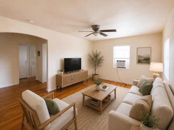 946 W Magnolia Ave APT 4, San Antonio, TX 78201